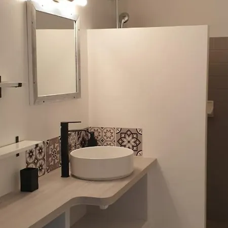 Maison Pour 8 Personnes Sur Grand Terrain Arbore *